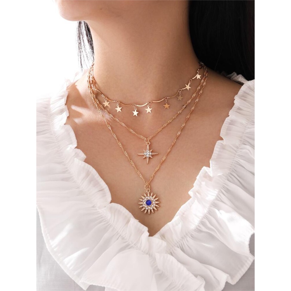 🔸 Delicate Celestial Layered Charm Necklace🔸
